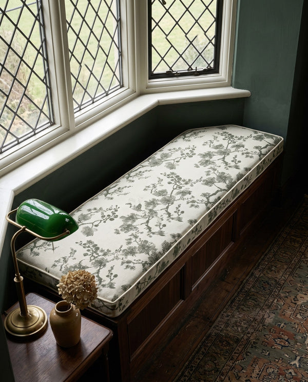 Custom Window Seat Cushion with Piping, Made-to-Measure Bay Window Bench Cushion, Banquette Booth Bench Seat Pad, Readin